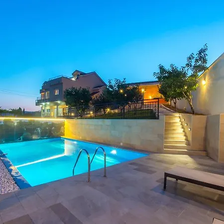 Luxury Imperial - With The Vineyard Views Villa Mostar