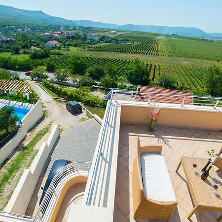 Luxury Imperial - With The Vineyard Views *