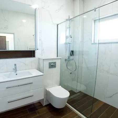 Luxury Imperial - With The Vineyard Views *